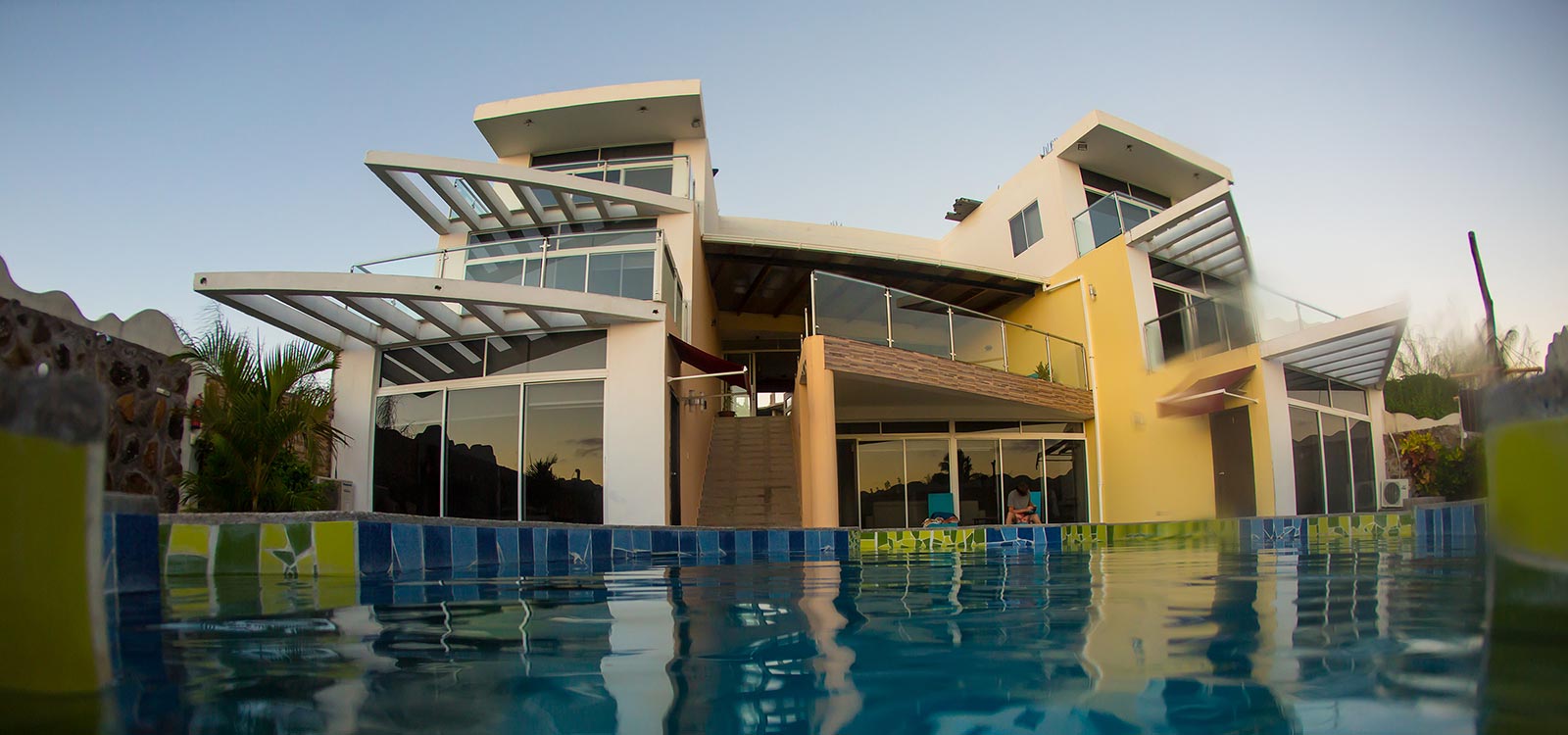 Sea-Side-Inn-Galapagos